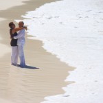 Couple qui s'embrasse